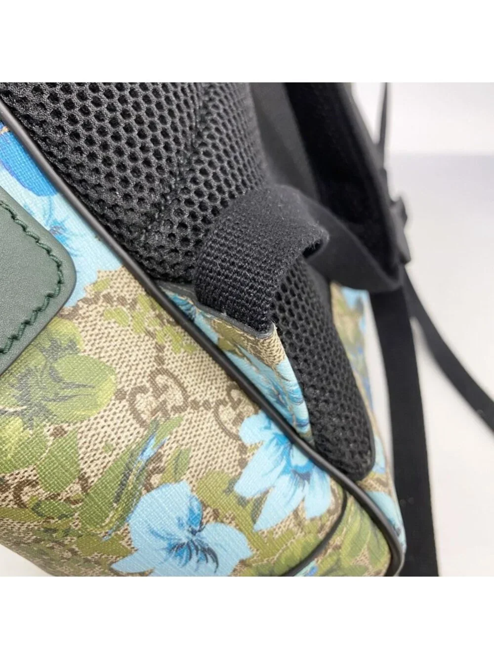 Gucci Backpack GG Supreme Bird Embroidery Beige Multicolor Silver